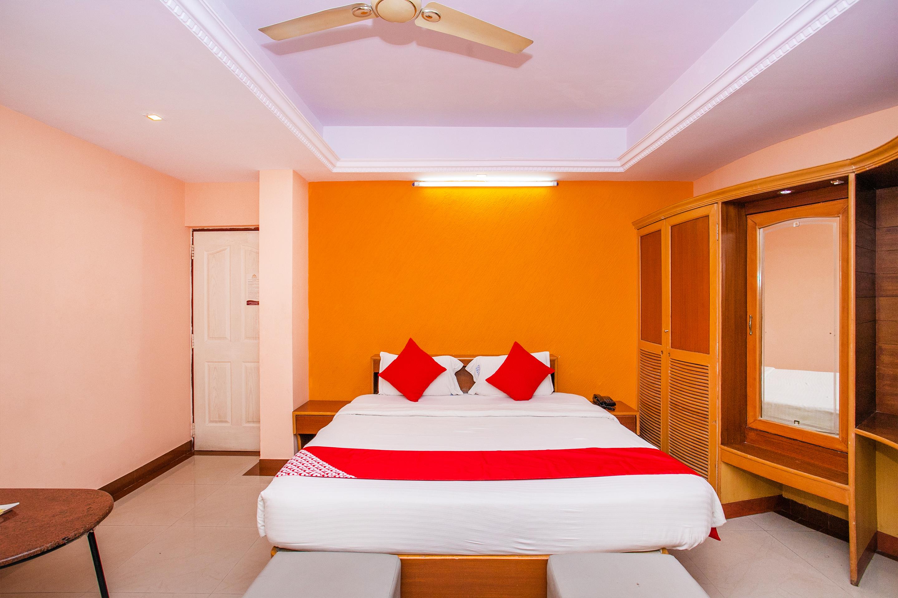 Oyo 331 Hotel Skanda Shelters Bangalore Exterior foto