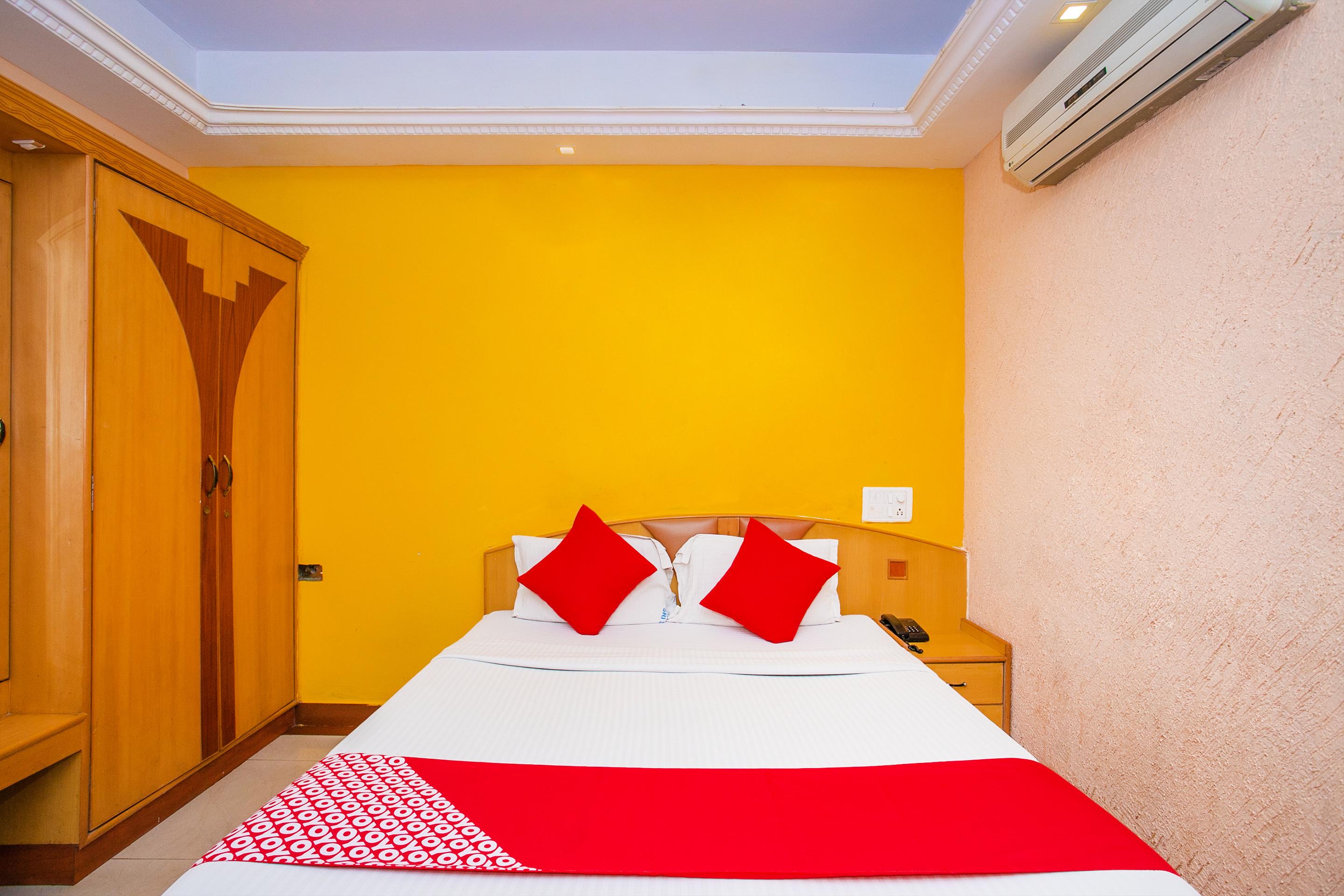 Oyo 331 Hotel Skanda Shelters Bangalore Exterior foto