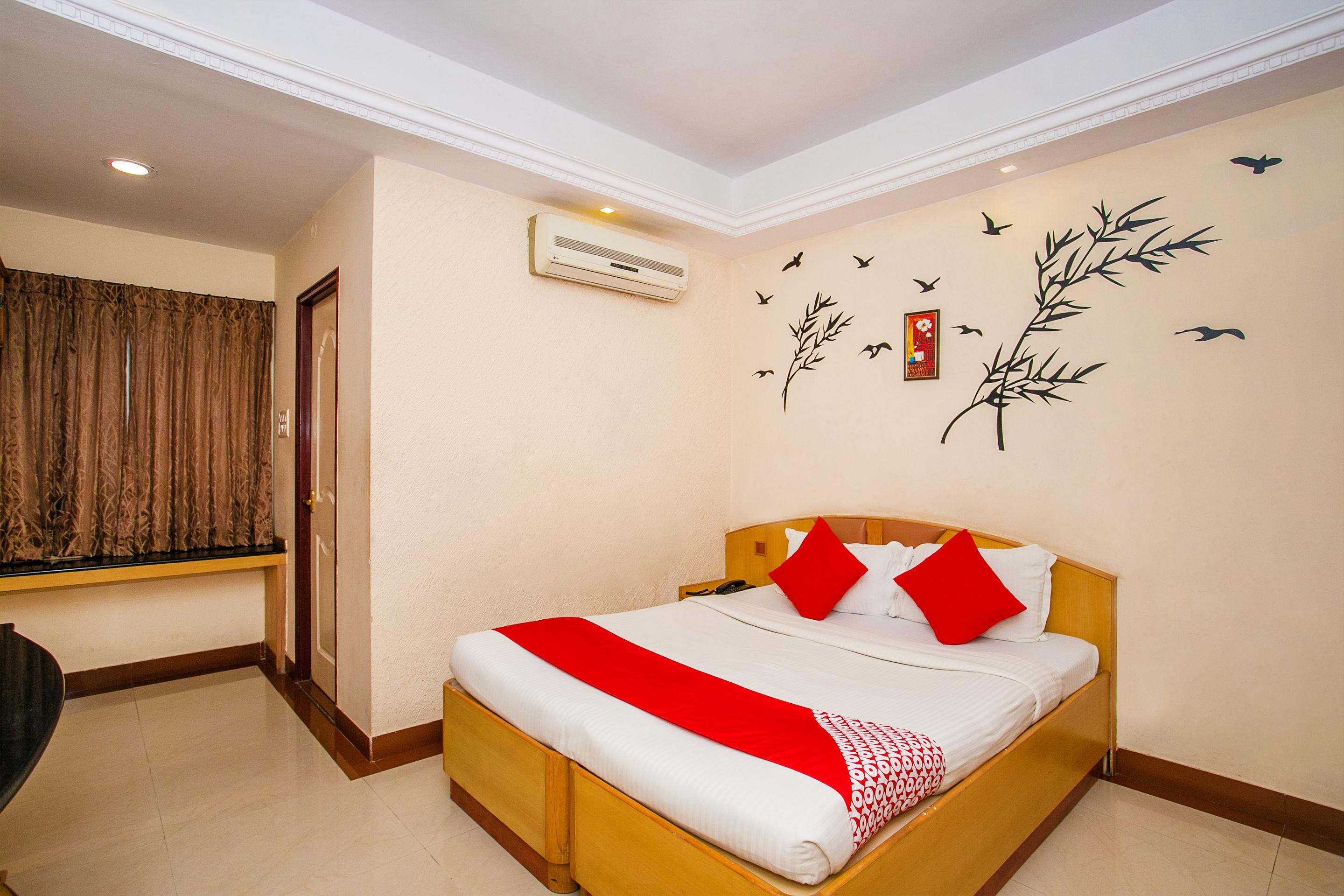 Oyo 331 Hotel Skanda Shelters Bangalore Exterior foto